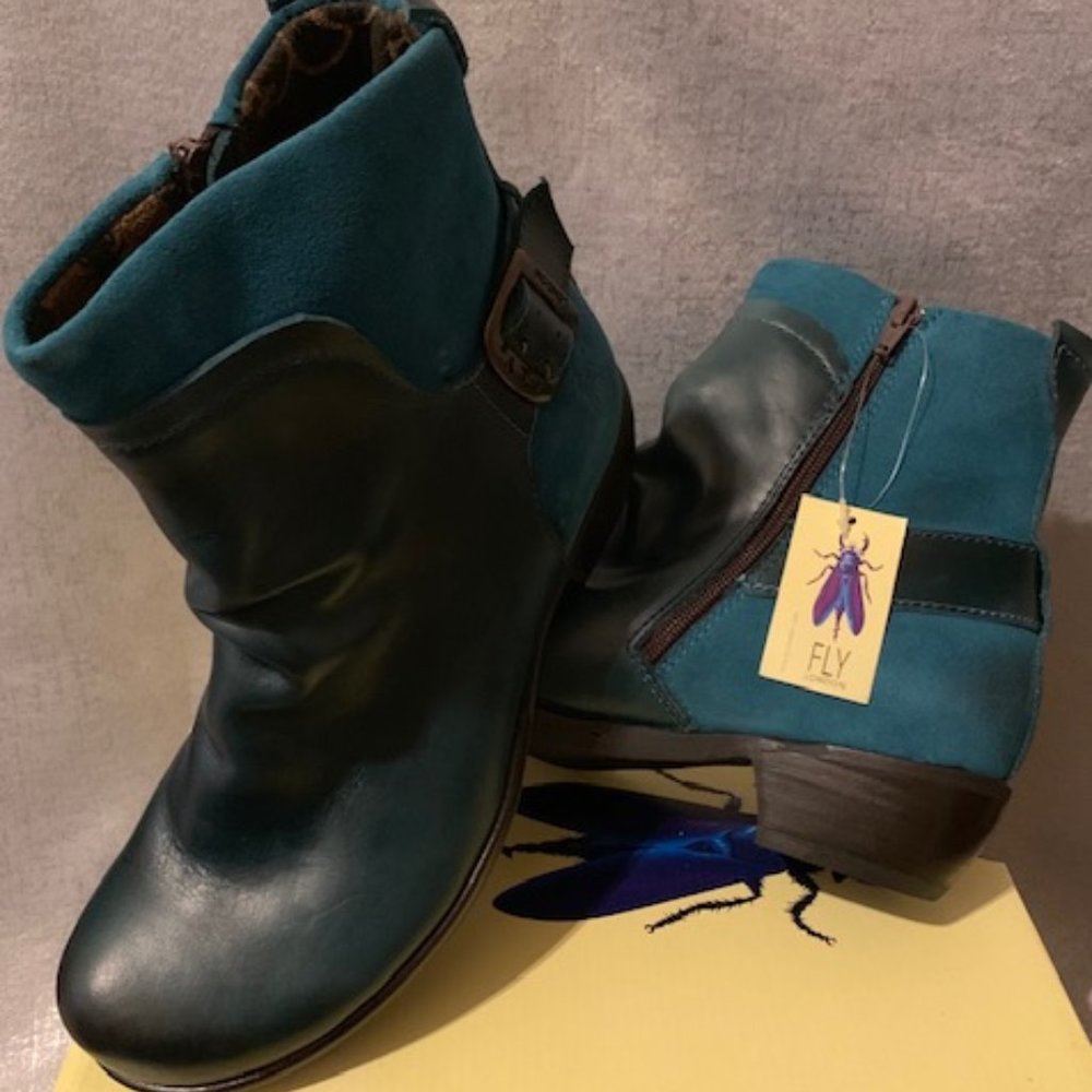 *NWT* FLY LONDON MEL BOOTS (Petrol) US 9 EU 40
